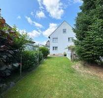 Charmantes 1-2-Familienhaus in bester Lage von Hanau mit wunderschönem Garten!