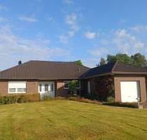 Gepflegter Bungalow mit großem Garten in zentraler Lage von Zetel