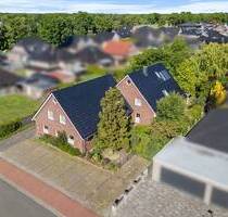 Wohnen und Arbeiten auf hohem Niveau~EFH mit vielseitig nutzbarem Praxisbereich in Westoverledingen