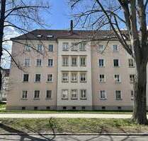Vermietete 3-Raumwohnung mit Balkon, Tageslichtbad u. Stellpl. in Zwickau!