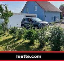 Sofort beziehbares, freist. modernes EFH, EBK mit Essbar, Doppelgarage, Blick, ruhige, sonnige Sackgassenlage, Wärmep... - Görwihl