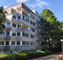 Komfort 2-Zimmerwohnung in Kiel, nähe Holtenauer Str, Parkett, EBK, Fahrstuhl, Tiefgarage