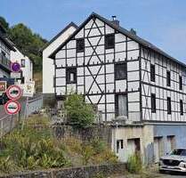 Teilrenoviertes Fachwerkhaus nach eigener Vorstellung zu verwirklichen - Hellenthal Reifferscheid