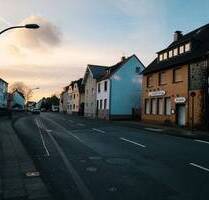 JETZT oder NIE: 1-2 Familienhaus mit wunderschönen Garten und großen Kaminzimmer - Köln Urbach