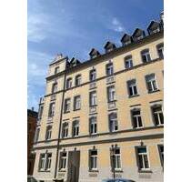 Großzügige 3-Zimmer mit Laminat, Wannenbad mit Fenster und Balkon in zentraler Lage! - Chemnitz Sonnenberg