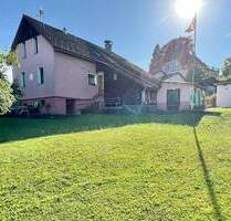 Attraktives Zweifamilienhaus auf großzügigem Grundstück - Lottstetten