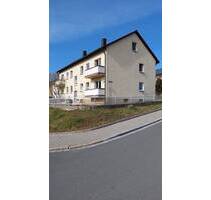 Helle 4-Zimmer-Wohnung mit Balkon in Burgkunstadt