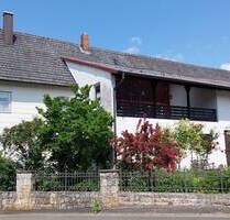 Großzügiges Wohnhaus mit Garten und Garage in Schney - Lichtenfels