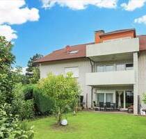 Bielefeld-Vilsendorf: Sonnige Dachgeschosswohnung mit schönem Balkon