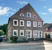 Repräsentatives Bruchsteinhaus mit drei Wohneinheiten und exklusivem Zugang zur Naturgrotte - Vlotho Valdorf