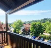 Helle 2 Zimmerwohnung mit großem Balkon in ruhiger und gut angebundener Wohnlage in Trostberg