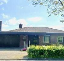 Repräsentatives freistehendes EFH mit integrierter Doppelgarage in Stolberg