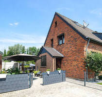 Stilvoll saniertes Familienidyll mit Pool - Langenfeld