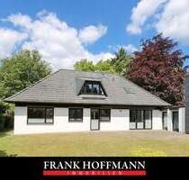 Charmantes Architektenhaus mit Garage auf großem Grundstück in Hamburg-Duvenstedt