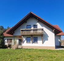 Gepflegtes Landhaus mit Einlieger-Wohnung -Direkt am Golfplatz LAUTERHOFEN