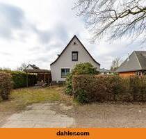 Südwest-Grundstück in beliebter Lage mit Baugenehmigung - Hamburg / Sasel