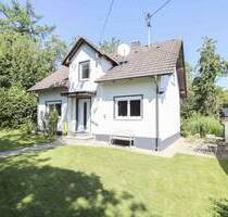 Renoviertes Einfamilienhaus mit Garten, Garage und Freistellplatz in Mickhausen