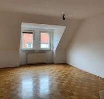 *2-Zimmer-Dachgeschosswohnung mit Einbauküche im Zentrum von Osterode!* - Osterode am Harz