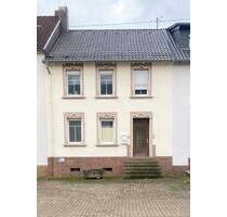 Haus mit Entwicklungspotenzial in Losheim am See zu verkaufen!