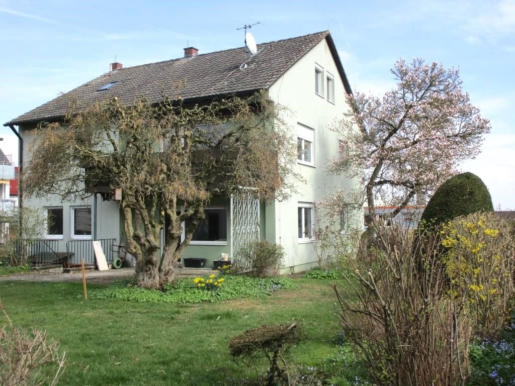 3-Zi. Wohnung mit Terrasse und Gartenanteil in Kalchreuth Wohnung mieten