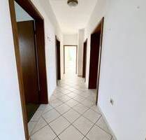 Altenlingener Weg 32; 4-Zi. Whg. mit ca. 90 m² Wfl., Balkon, INNENSTADTLAGE - Lingen (Ems)