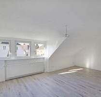 Sofort bezugsfrei! Moderne & helle DG-Wohnung in Toplage - Ludwigsburg Nord