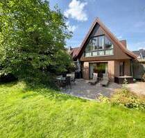 Haus aus 1995, mind. 6 Zimmer, 200 m² Wfl. auf 819 m² Grund, Grundmauern teilw. 1952, gesuchte Sackgassenlage in Bad Segeberg