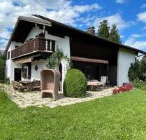 Charmantes Einfamilienhaus mit traumhafen Blick in die unverbaute Natur - Holzkirchen