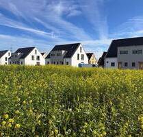 Doppelhaushälfte mit 414m² Grundstück ! - Erlangen Kosbach