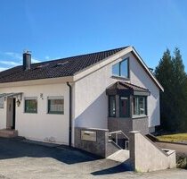 1 Haus mit 2 Wohnungen und 4 Garagen im Tuttlinger Brunnental - Tuttlingen