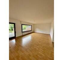 Attraktive 4,5-Zimmer-Wohnung mit großem Garten, Terrasse und Garage - Kehl Bodersweier