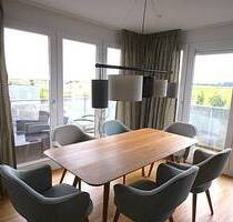 **SO SCHÖN KANN EIGENTUM SEIN** Luxuriöse 3 Zi.-Wohnung mit Balkon u. TG-Stellpl. Neufahrn (S1)