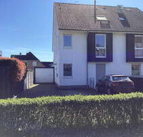 Terrassenwhng in Moers-Utfort, 2010, 4 Zi, SW-Lage, EBK, Garage, Stellplätze, Garten, ua., 12 DHH