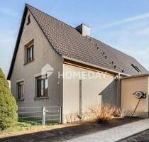 Solide gebaut, modernisiert & vielseitig nutzbar: EFH mit Garage, Nebengebäude und großem Grundstück - Zörbig