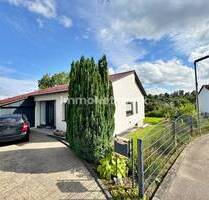 Stilvolles Einfamilienhaus mit großem Garten in Sachsenheim - modernisiert und familienfreundlich