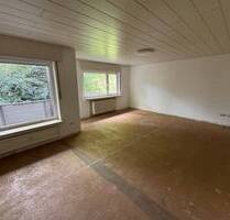 Große ETW mit 4-Zimmern und neuen Fenstern - Bielefeld / Hillegossen