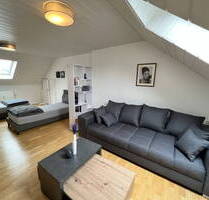 Modern möblierte 2,5-Zimmer-Wohnung in Eislingen - mit Balkon & Garage