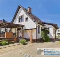 Elegantes Einfamilienhaus mit Bungalow und Terrasse - Dargun