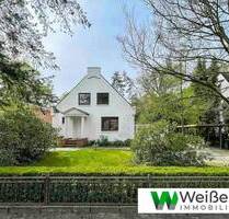 Schönes Haus mit parkähnlichem Grundstück 1060 m² Top-Lage in Hamburg-Rissen - Hamburg / Rissen