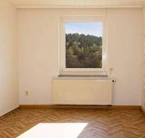 Wohnung in ländlicher Lage - 250,00 EUR Kaltmiete, ca.  50,00 m² Wohnfläche in Greiz (PLZ: 07973)