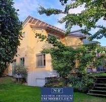 Sehr attraktives, modernes und hochwertiges Einfamilienhaus mit schönem Garten und vielen Extras - Lahr/Schwarzwald