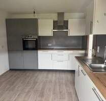 Helle 2-Zi-DG-Wohnung (65m²) mit 7.500€-Premium-Küche & Südbalkon - Gunzenhausen