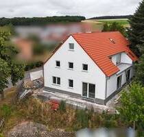 Hünfeld-Oberrombach: MEHR RAUM, MEHR LUXUS: ENERGIEEFFIZIENTE DACHGESCHOSSWOHNUNG MIT AUSBAUPOTENZIAL! - Hünfeld / Oberrombach