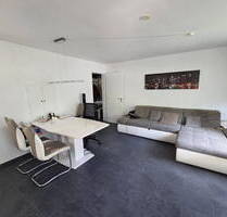 Helle 3-Zimmer-Wohnung mit großem Balkon und Garage in ruhiger Lage in Stuttgart
