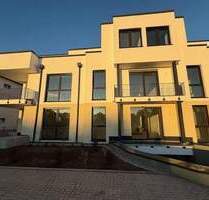 Gehobene 4 Zimmer Wohnung mit erstklassiger Ausstattung und großzügigem Balkon ! - Greifswald Groß Schönwalde