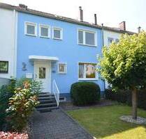 Familienfreundliches Reihenmittelhaus mit Garten, ausgebautem Dachgeschoss zzgl. ca. 28m² - Südwestbalkon, 5 Zimmern, voll unterkellert - Düsseldorf