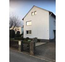 Helle und ruhige 3 Zim. Wohnung mit großem Balkon - Erlangen / Eltersdorf St. Egidien