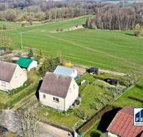 Helles Familiendomizil mit Doppelgarage und Pavillon in ruhiger Wohnlage - Göllin