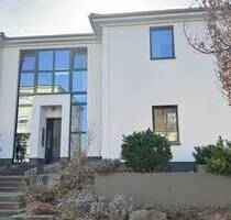 Exklusive Erdgeschoßwohnung mit Tiefgarage und Personenaufzug im Stadtgartenviertel Hagen - Hagen / Wehringhausen