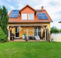 Modernes Einfamilienhaus mit Pool, Sauna und Gartenidylle - Berlin Biesdorf